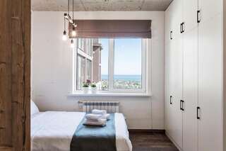 Апартаменты HomeyHub: Лофт с видом на море Крыжановка Апартаменты с 1 спальней-12